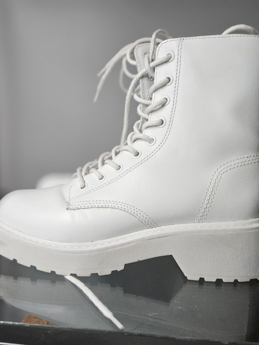 Steve Madden Tornado White Leather Combat Boots Platform Size 7.5M